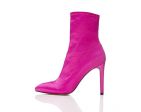 stivaletti con tacco rosa <3